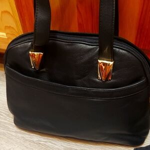 Like new Toni leather purse